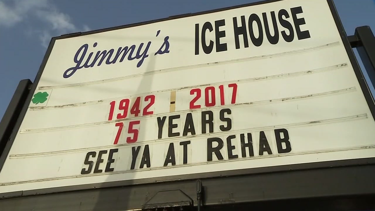 Popular Heights bar closes after 75 years